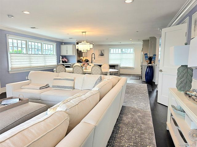 34 Village Green Drive 34, Southampton, NY 11968