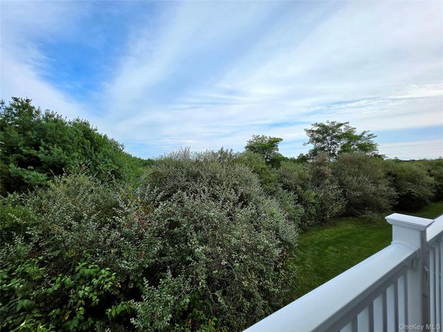 34 Village Green Drive 34, Southampton, NY 11968