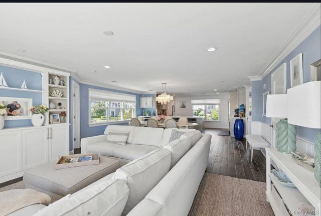 34 Village Green Drive 34, Southampton, NY 11968