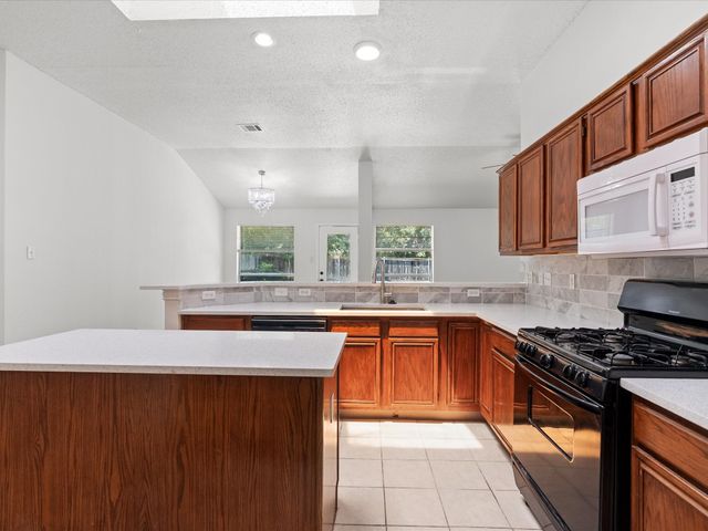 2078 Amherst Drive, Lewisville, TX 75067