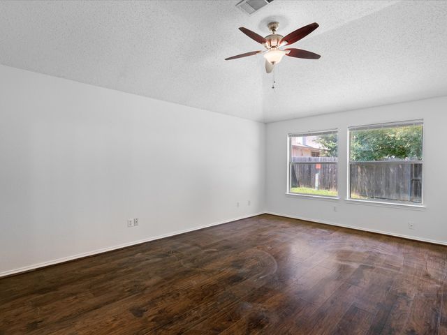 2078 Amherst Drive, Lewisville, TX 75067