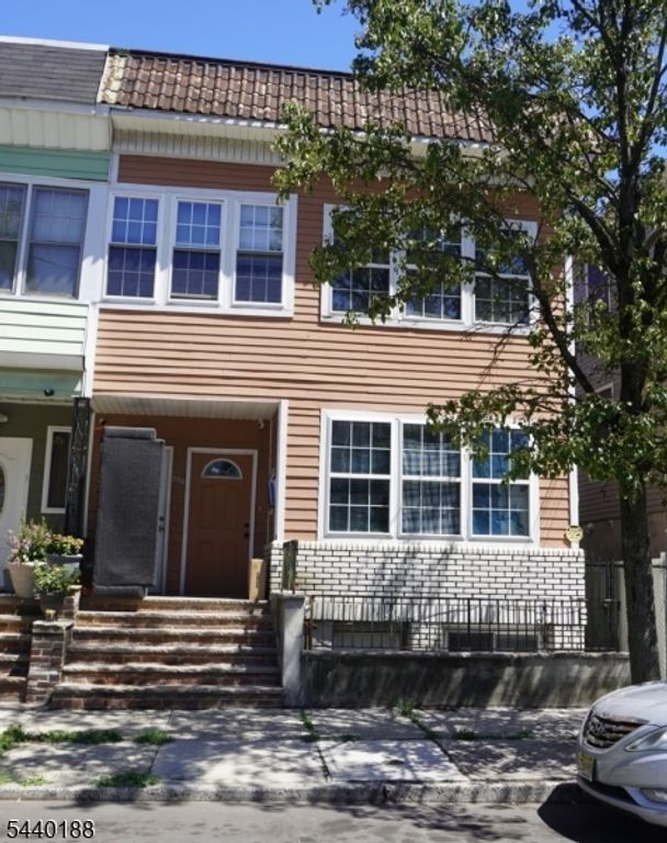 296 Ridgewood Ave, Newark City, NJ 07112