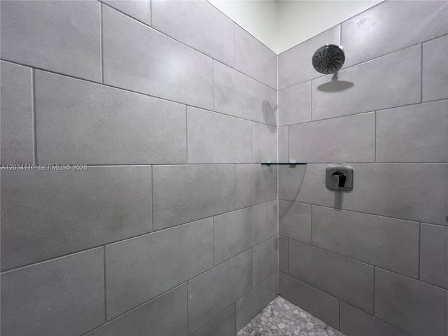 8265 NW 41st St C-405, Doral, FL 33166
