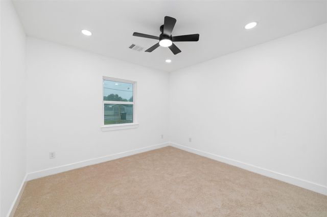 5709 Langley Road, Houston, TX 77016