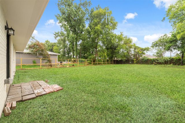 5709 Langley Road, Houston, TX 77016