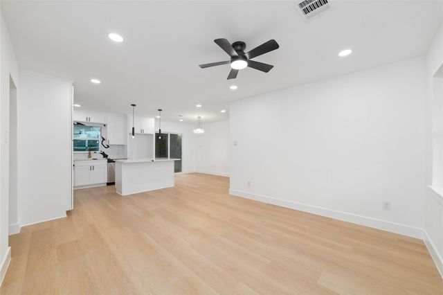 5709 Langley Road, Houston, TX 77016