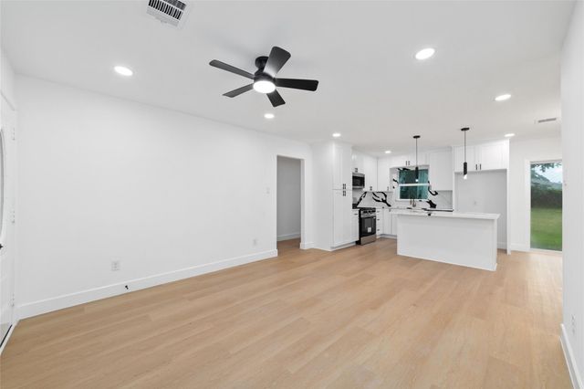 5709 Langley Road, Houston, TX 77016