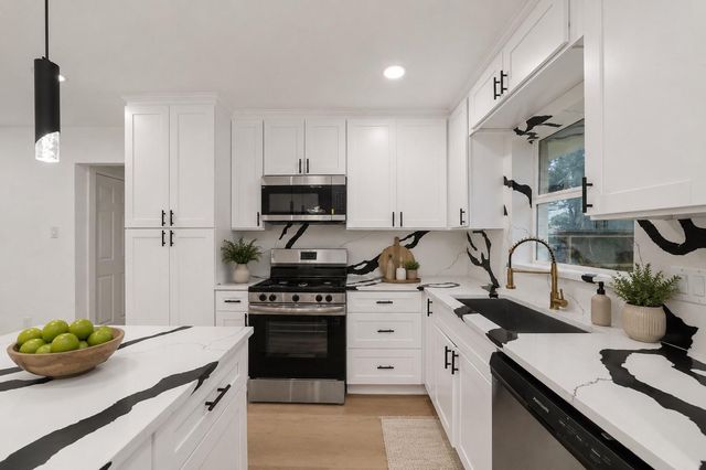 5709 Langley Road, Houston, TX 77016