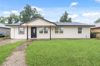 5709 Langley Road, Houston, TX 77016