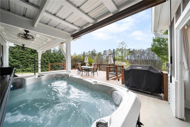 201 Talona Lake Terrace, Ellijay, GA 30536
