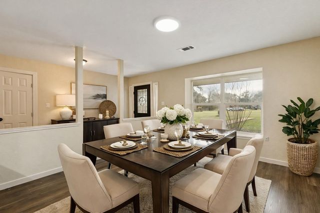 185 Hunters Lane, Sweeny, TX 77480