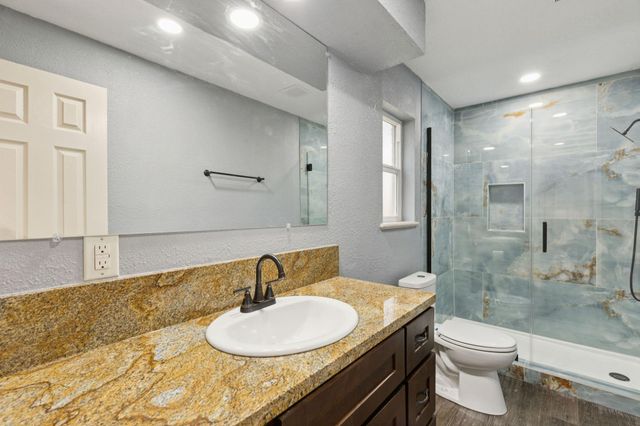 185 Hunters Lane, Sweeny, TX 77480