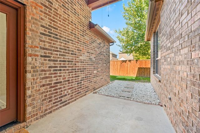 2521 Sanders Court, Bedford, TX 76021