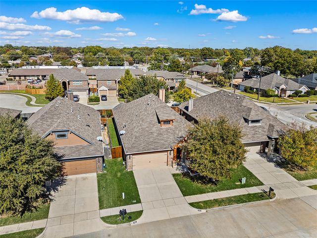 2521 Sanders Court, Bedford, TX 76021