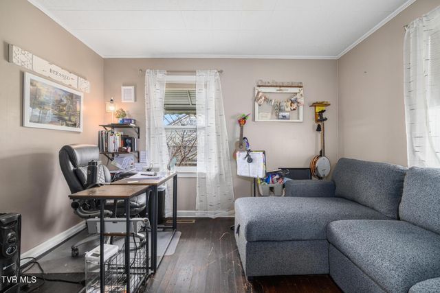 1025 Dejarnette Street, Elizabethton, TN 37643