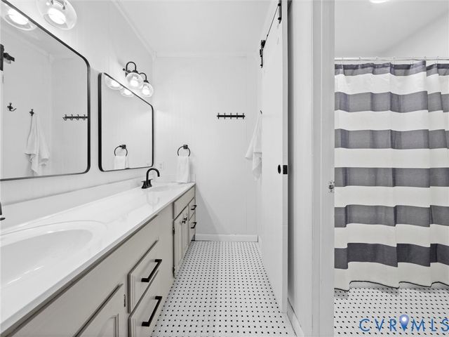 11611 E Briar Patch Dr, Midlothian, VA 23113