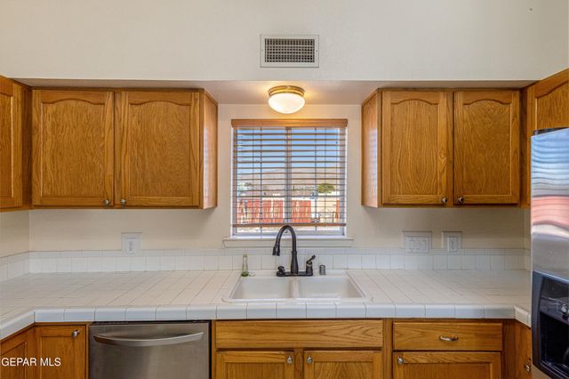 4628 KING ARTHUR Court, El Paso, TX 79903