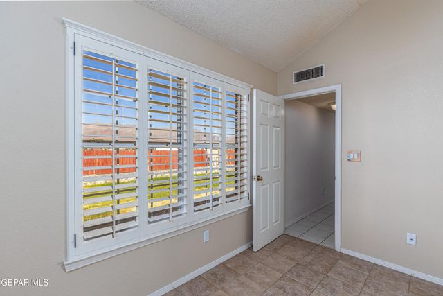 4628 KING ARTHUR Court, El Paso, TX 79903