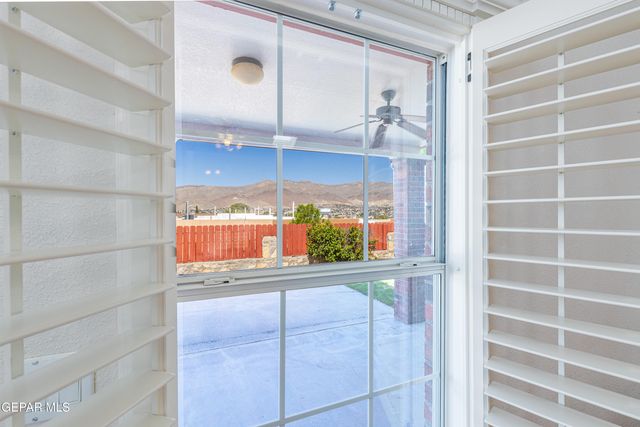 4628 KING ARTHUR Court, El Paso, TX 79903