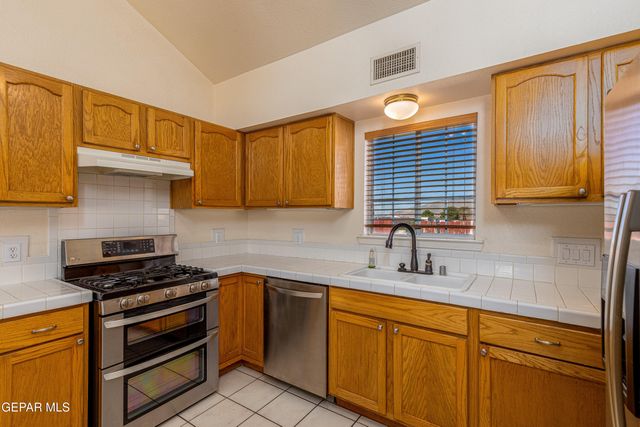 4628 KING ARTHUR Court, El Paso, TX 79903