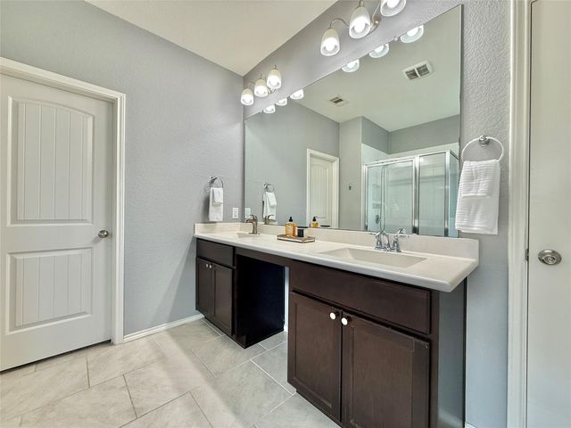 174 Meadow Grove Drive, Conroe, TX 77384