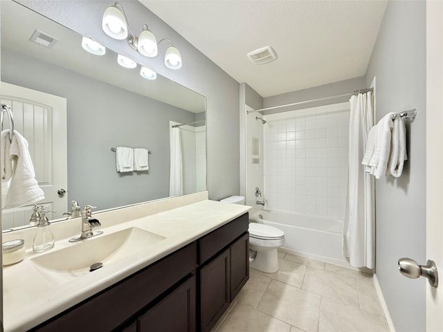 174 Meadow Grove Drive, Conroe, TX 77384