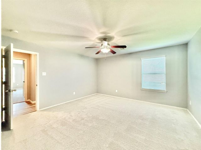 174 Meadow Grove Drive, Conroe, TX 77384