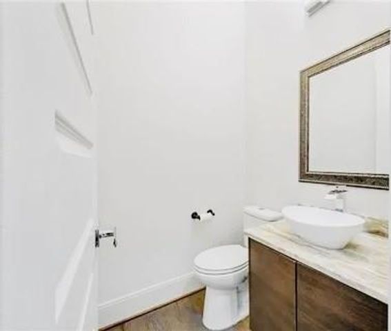 223 16th Street NW 8, Atlanta, GA 30363