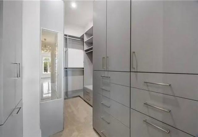 223 16th Street NW 8, Atlanta, GA 30363