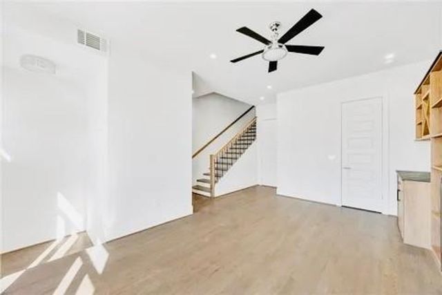 223 16th Street NW 8, Atlanta, GA 30363