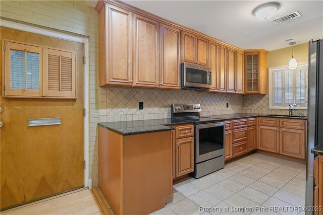 2118 Winterlochen Road, Fayetteville, NC 28305