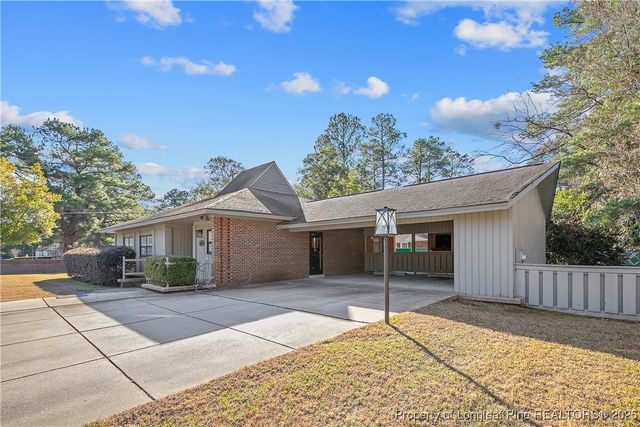 2118 Winterlochen Road, Fayetteville, NC 28305