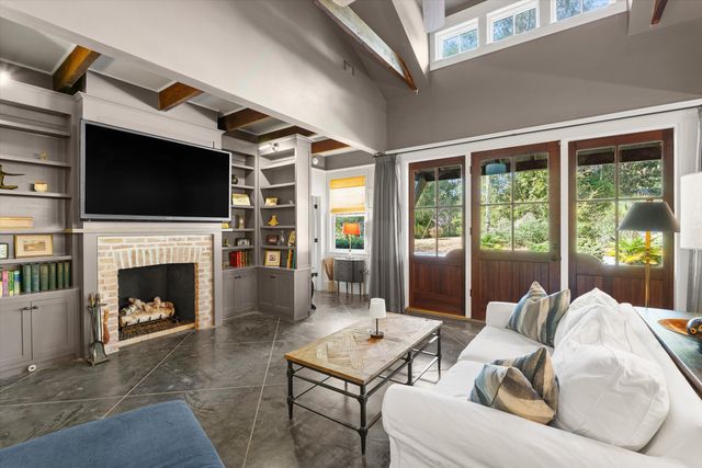 2302 Stuart Street, Beaufort, SC 29902