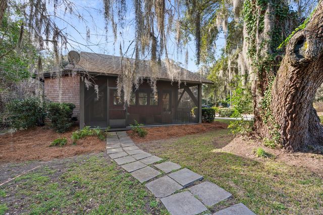 2302 Stuart Street, Beaufort, SC 29902
