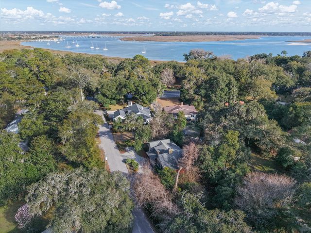 2302 Stuart Street, Beaufort, SC 29902