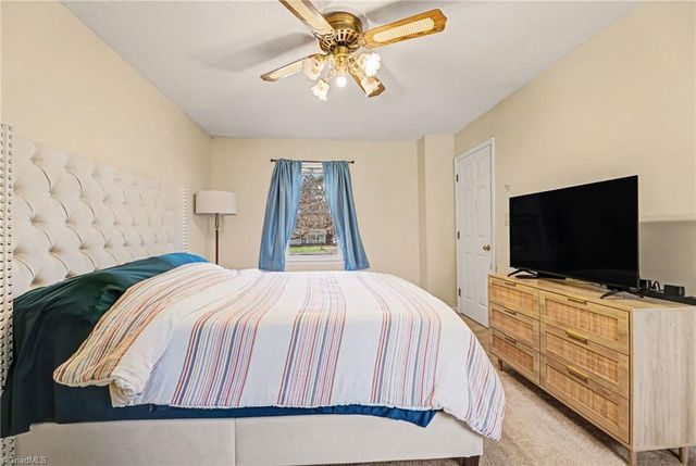 207 Auden Drive, Greensboro, NC 27406