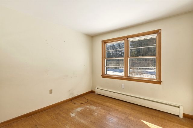 77 Summer St, Greenfield, MA 01301