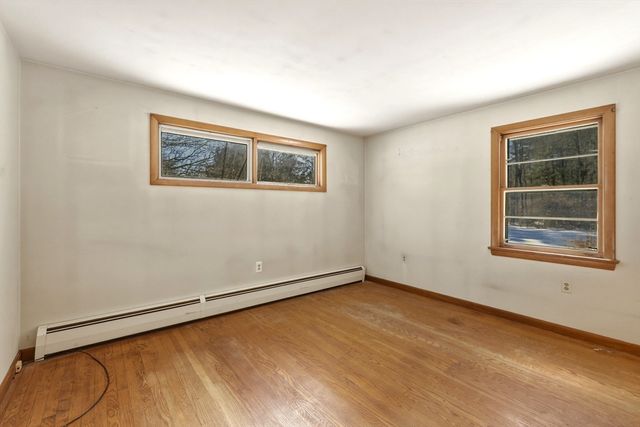 77 Summer St, Greenfield, MA 01301