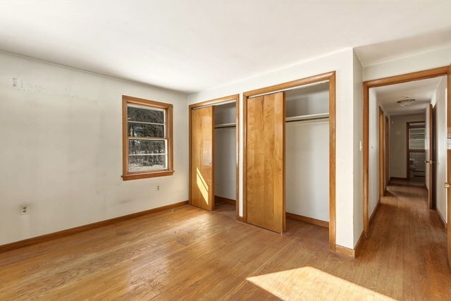 77 Summer St, Greenfield, MA 01301