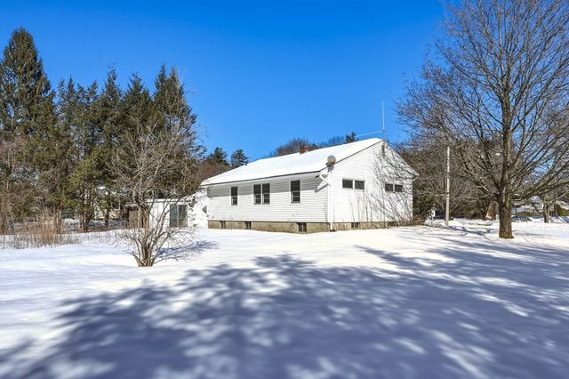 77 Summer St, Greenfield, MA 01301