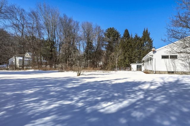 77 Summer St, Greenfield, MA 01301