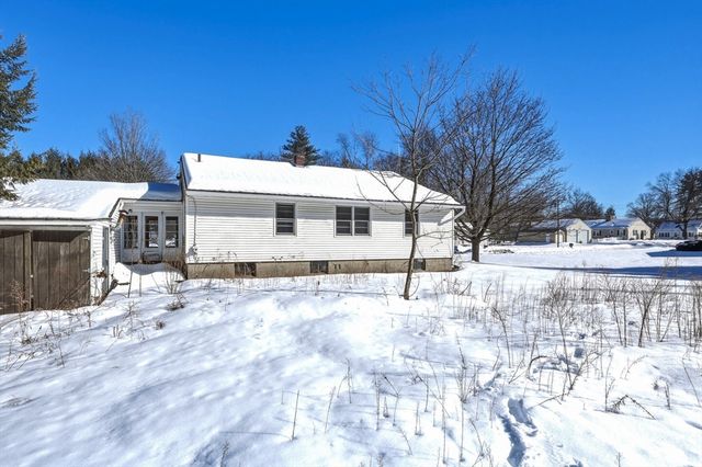 77 Summer St, Greenfield, MA 01301