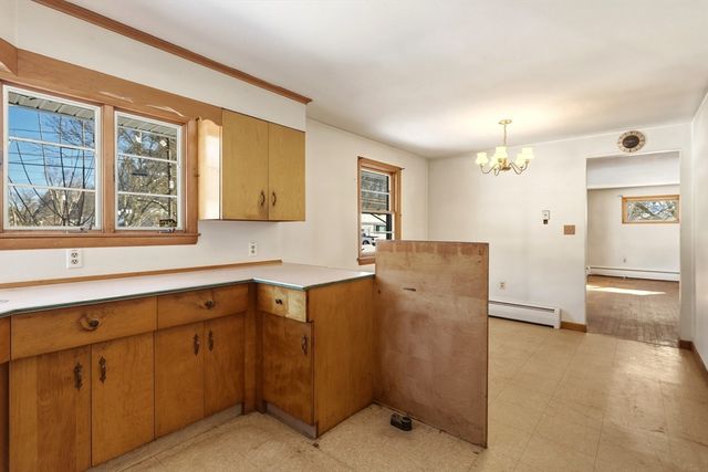 77 Summer St, Greenfield, MA 01301