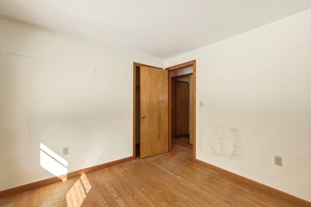 77 Summer St, Greenfield, MA 01301