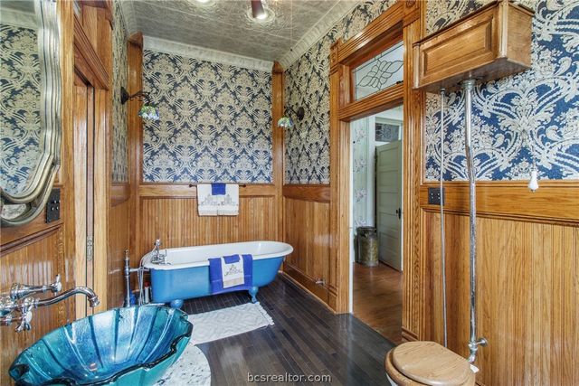 106 South Logan Avenue, Bryan, TX 77803