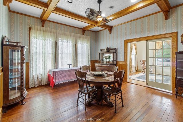 106 South Logan Avenue, Bryan, TX 77803