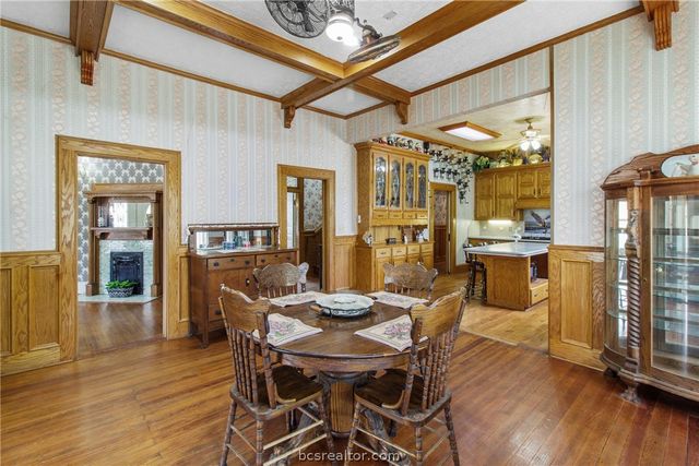 106 South Logan Avenue, Bryan, TX 77803