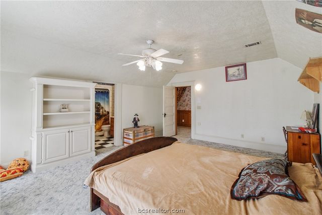 106 South Logan Avenue, Bryan, TX 77803