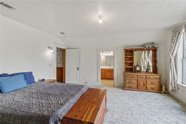 106 South Logan Avenue, Bryan, TX 77803