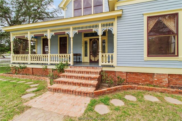 106 South Logan Avenue, Bryan, TX 77803